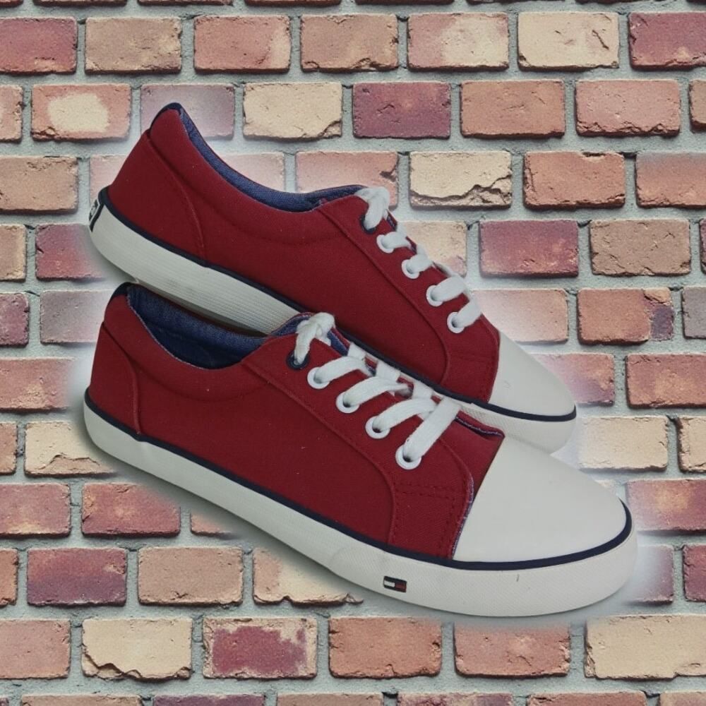 TOMMY HILFIGER Women's Cormac Core Red & White Casual Sneakers - Size: 4